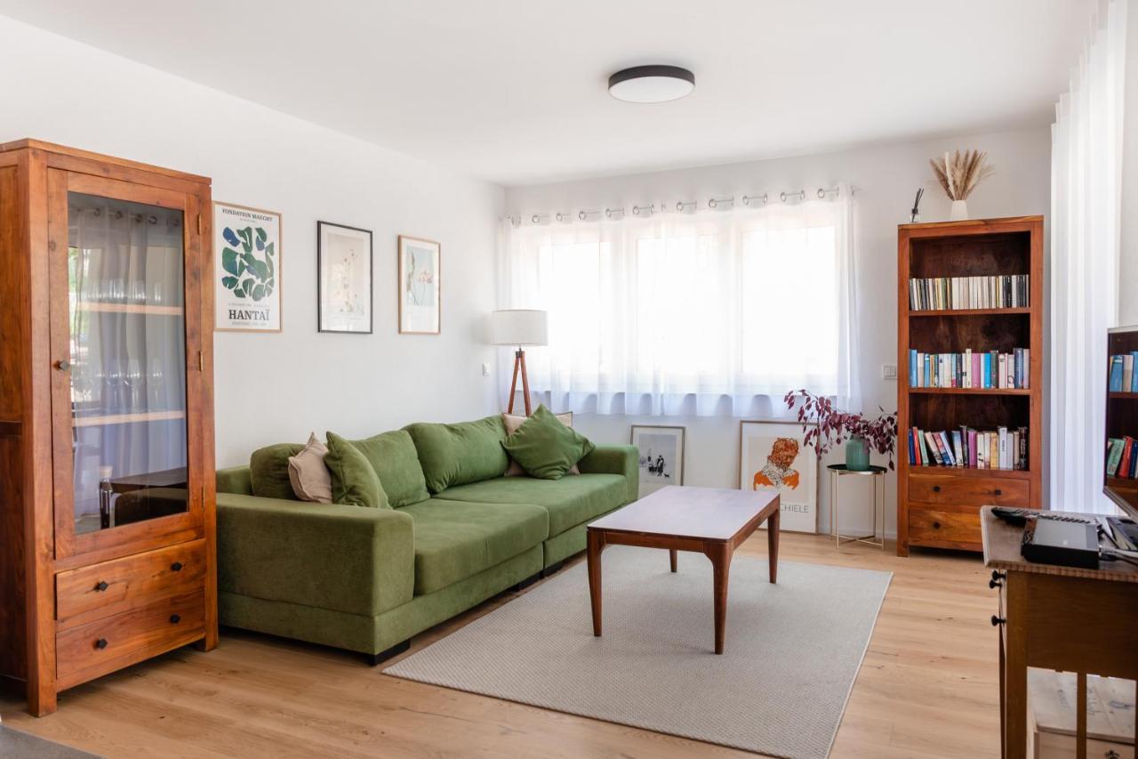 Ferienwohnung'Akazie' Mit Terrasse Auf Dem Bodanrueck ラドルフツェル・アム・ボーデンゼー エクステリア 写真